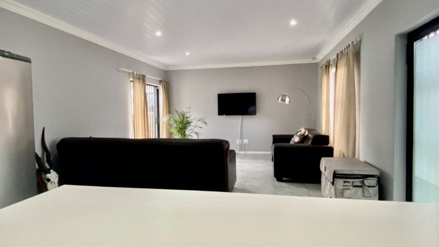 3 Bedroom Property for Sale in Highlands Western Cape